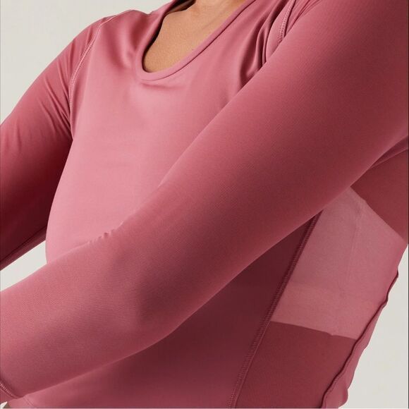 ATHLETA Pacer Mesh Top, Berry Rose, Size Large - Picture 5 of 10